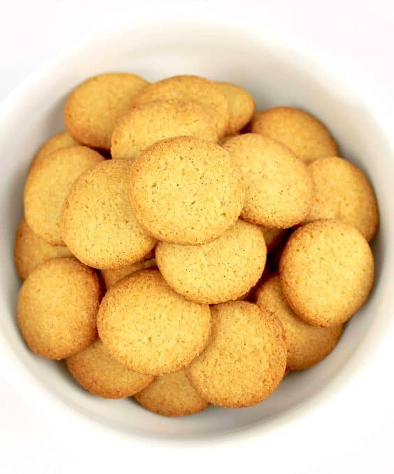 Can Dogs Eat Vanilla Wafers? 